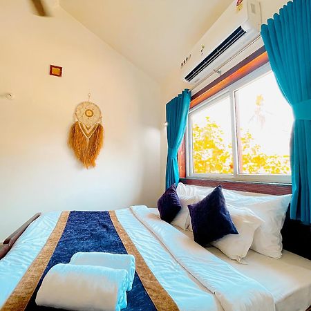 Calvin'S 3 Bdr Villa 比纳里姆 外观 照片
